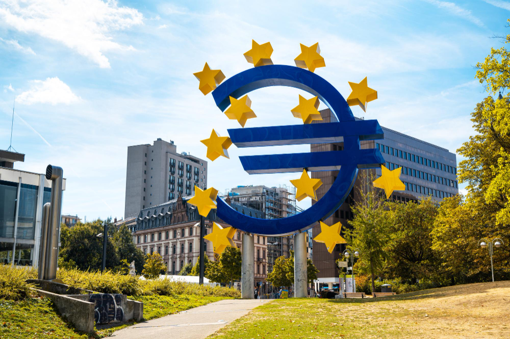 Pigios kelionės po Europą: kaip sutaupyti bilietams ir nakvynei