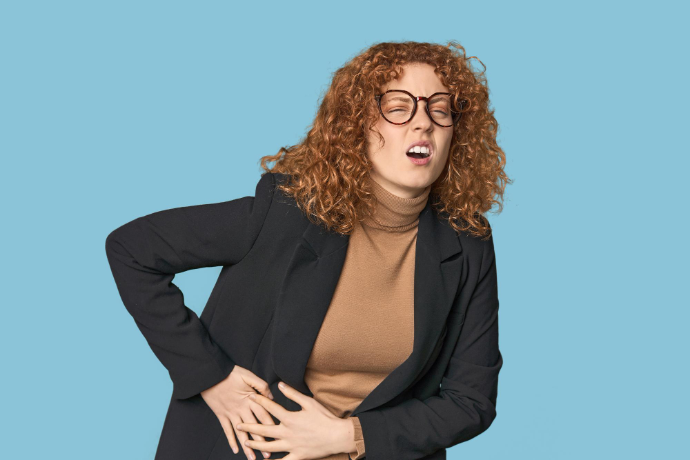 Skausmas dešinėje pilvo apačioje – kokių ligų požymis tai gali būti?